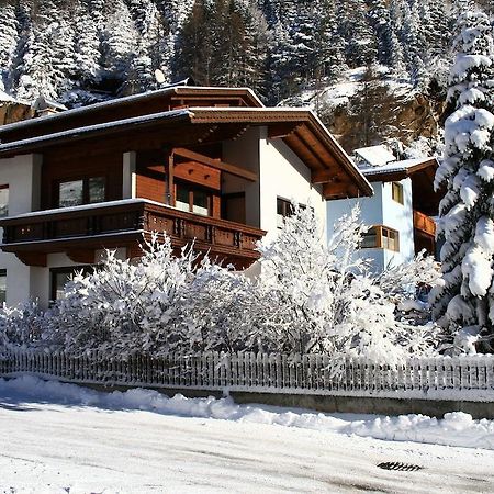 Ferienwohnung Scheiber Сьолден Стая снимка