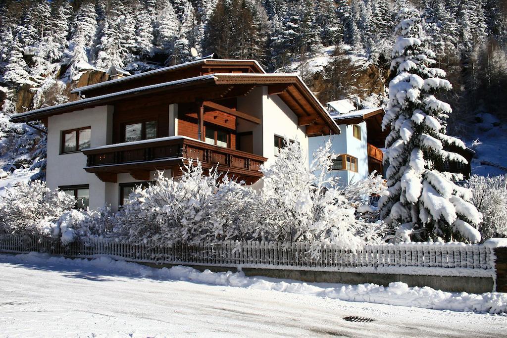 Ferienwohnung Scheiber Сьолден Стая снимка